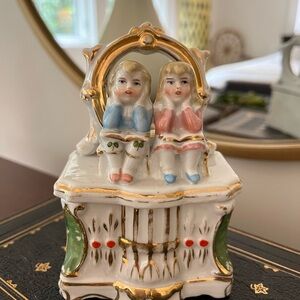 Vintage Staffordshire Fairing Trinket Box